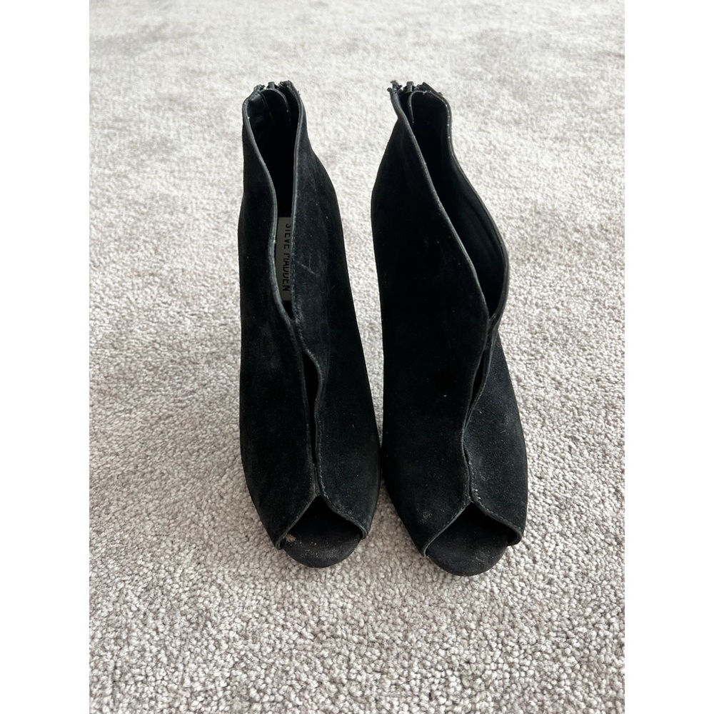 Steve Madden Black Suede Peep Toe Heels, Size 8.5